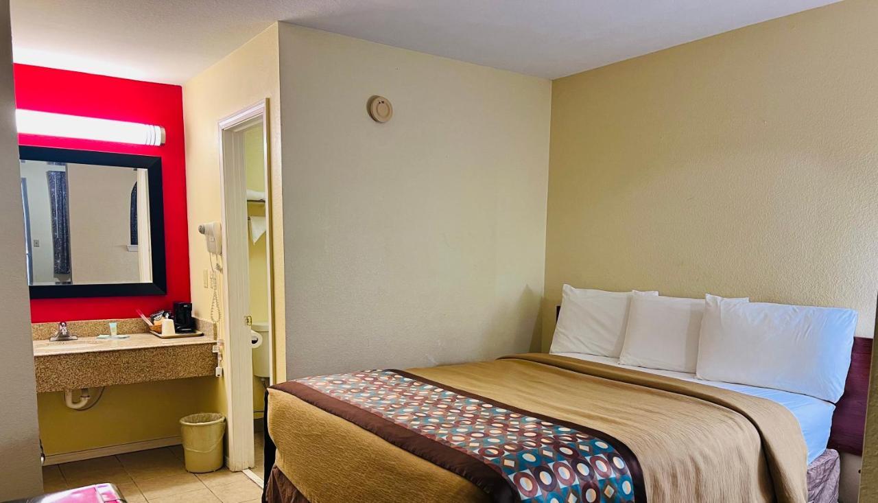 Suite 16 Motel Gore Zewnętrze zdjęcie